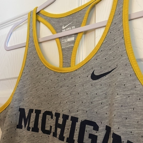 𝅺NIKE Collegiate Michigan Tank Top - Gray/Blue/Yellow - Small - Picture 3 of 9